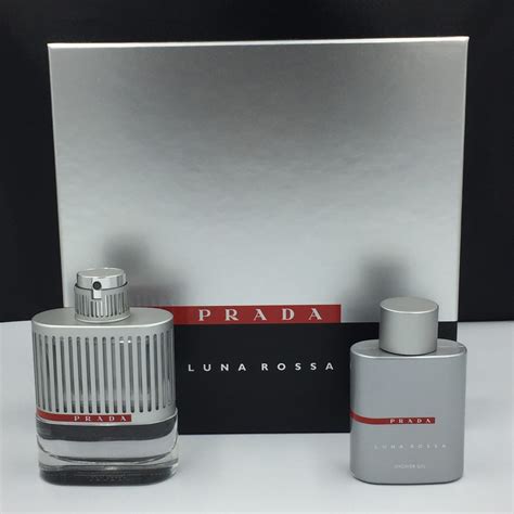 prada lunar rossa 1.7|Prada Luna Rossa.